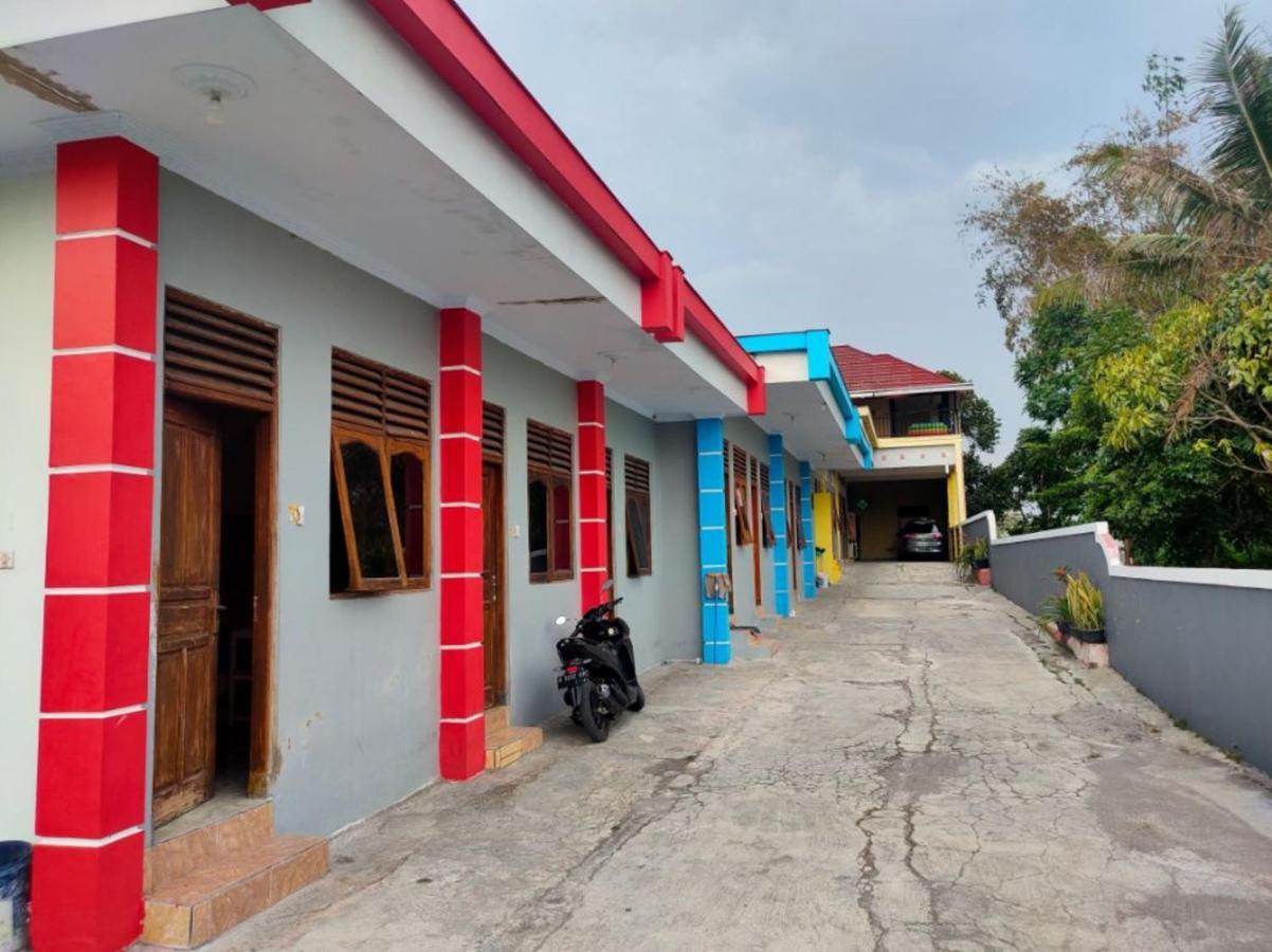 Hotel Abimanyu Bandungan Semarang Exterior photo